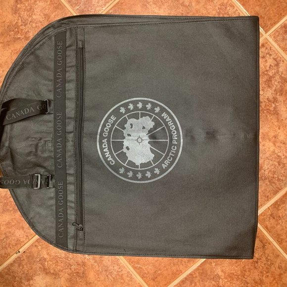 Canada Goose Garment Bag - Picture 3 of 3